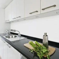Berryalloc kitchen wall hvit snø glossy 30x10