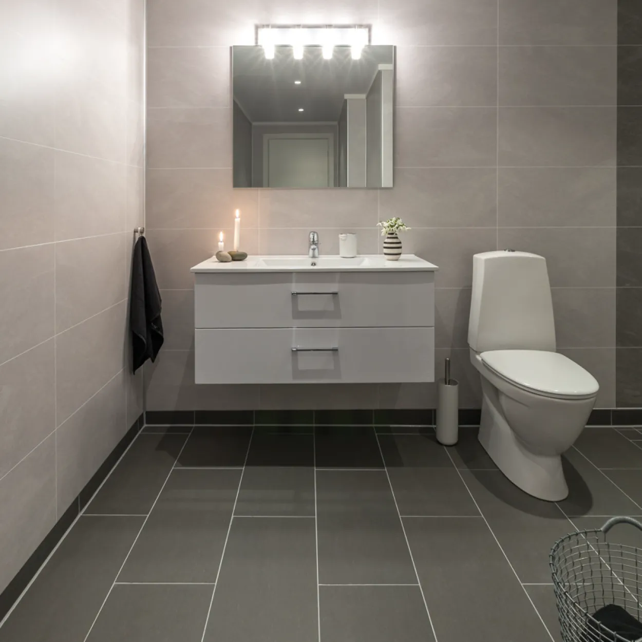 Berryalloc lys skifer satin 60x30 baderomspanel