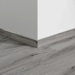 Berryalloc sokkellist gyant light grey