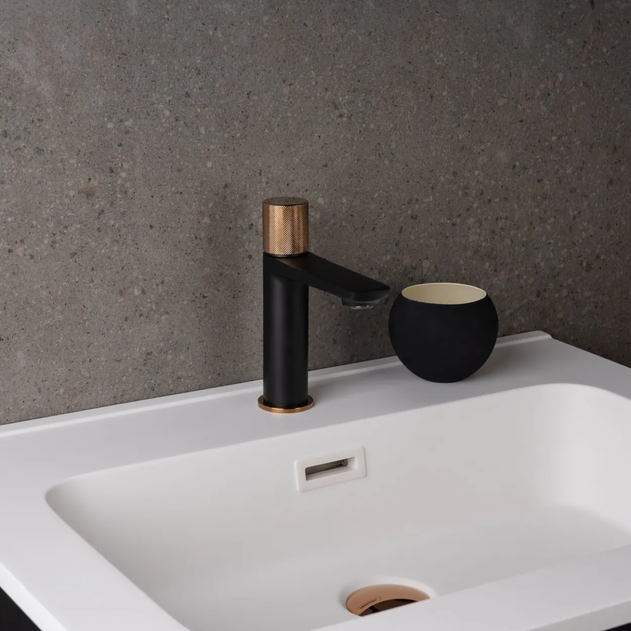 Celeste alton servantbatteri kobber/matt sort