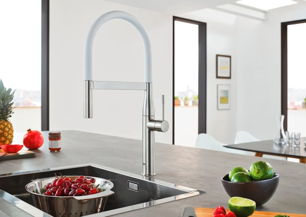 Grohe essence kjøkkenarmatur m/utrekkbar tut supersteel