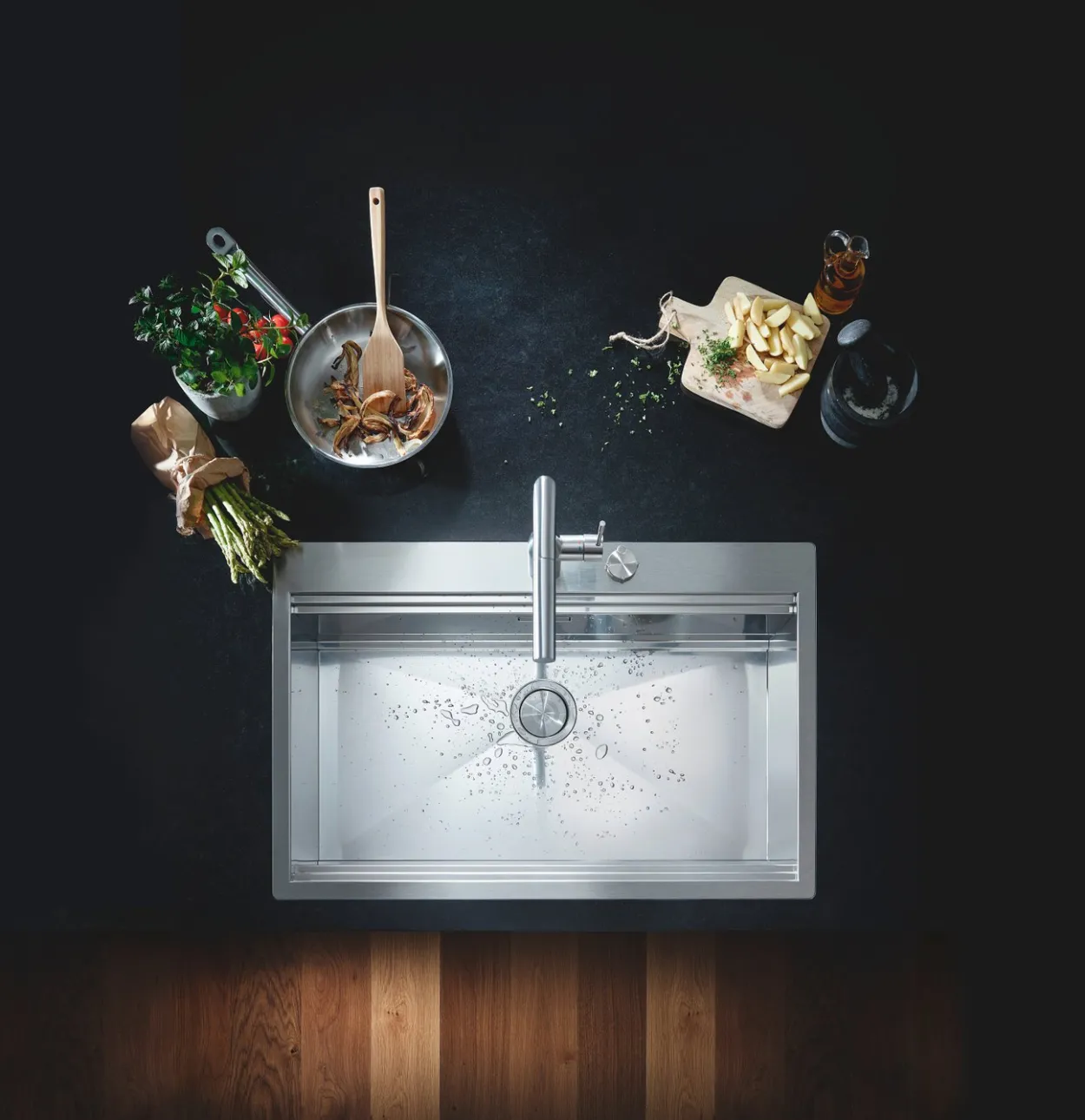 Grohe essence new kjøkkenarmatur m/l-tut supersteel