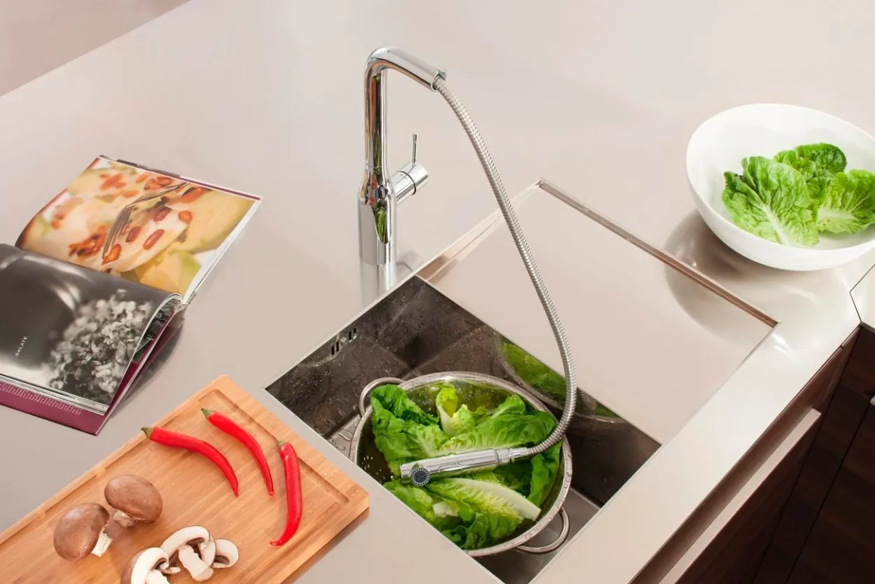 Grohe essence new kjøkkenarmatur m/l-tut