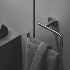 Grohe essentials cube toalettrullholder børstet hard graphite