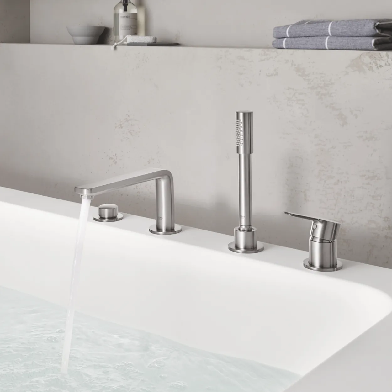 Grohe lineare 4-hulls badekarbatteri børstet supersteel