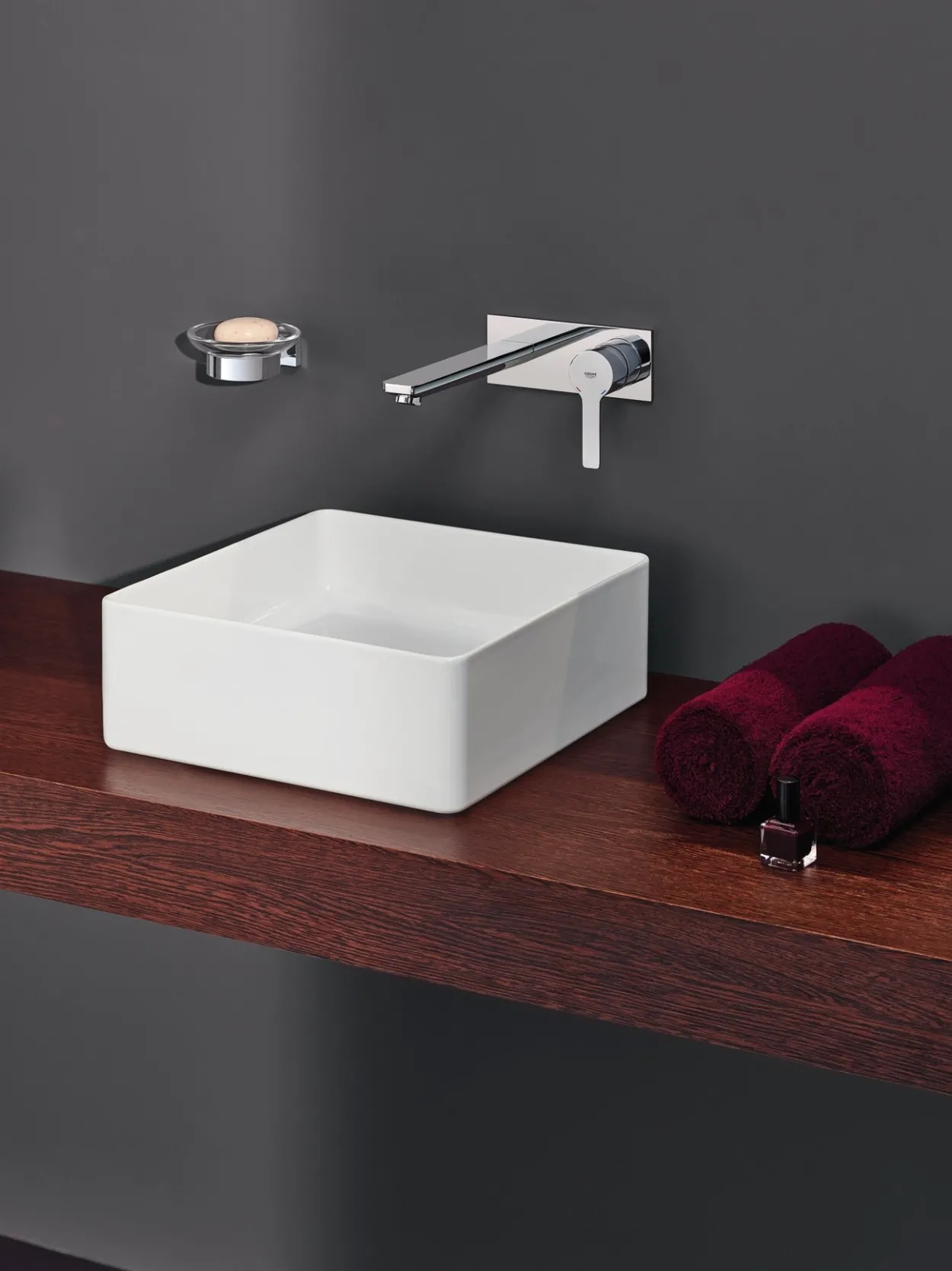 Grohe lineare 2-hulls vegghengt servantbatteri large