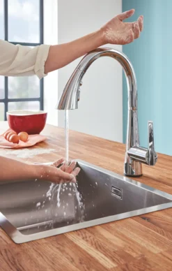 Grohe zedra touch 6v elektronisk kjøkkenarmatur m/uttrekkbar tut krom