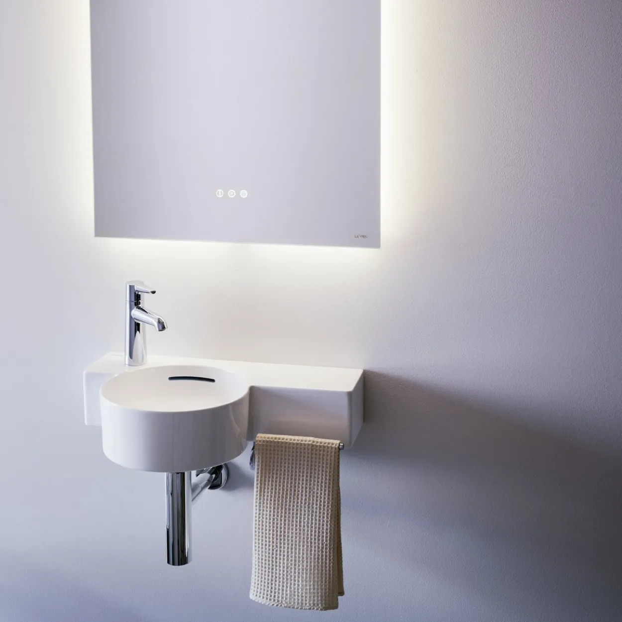 Laufen val veggmontert servant venstre 55 x 31,5 cm