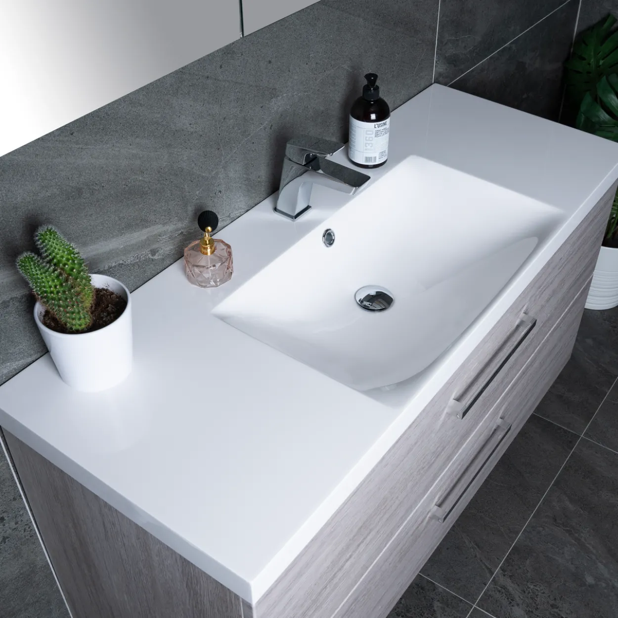 Lind luxury 100 grå baderomsmøbel m/enkel servant & speilskap