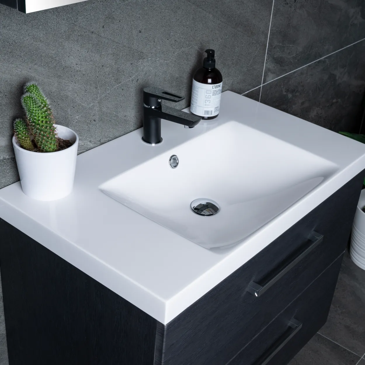 Lind luxury 80 sort baderomsmøbel m/enkel servant & speilskap