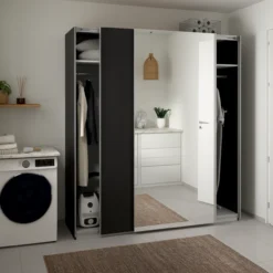 Lind nest skyvedørsgarderobe 200x220x67cm sort med speil