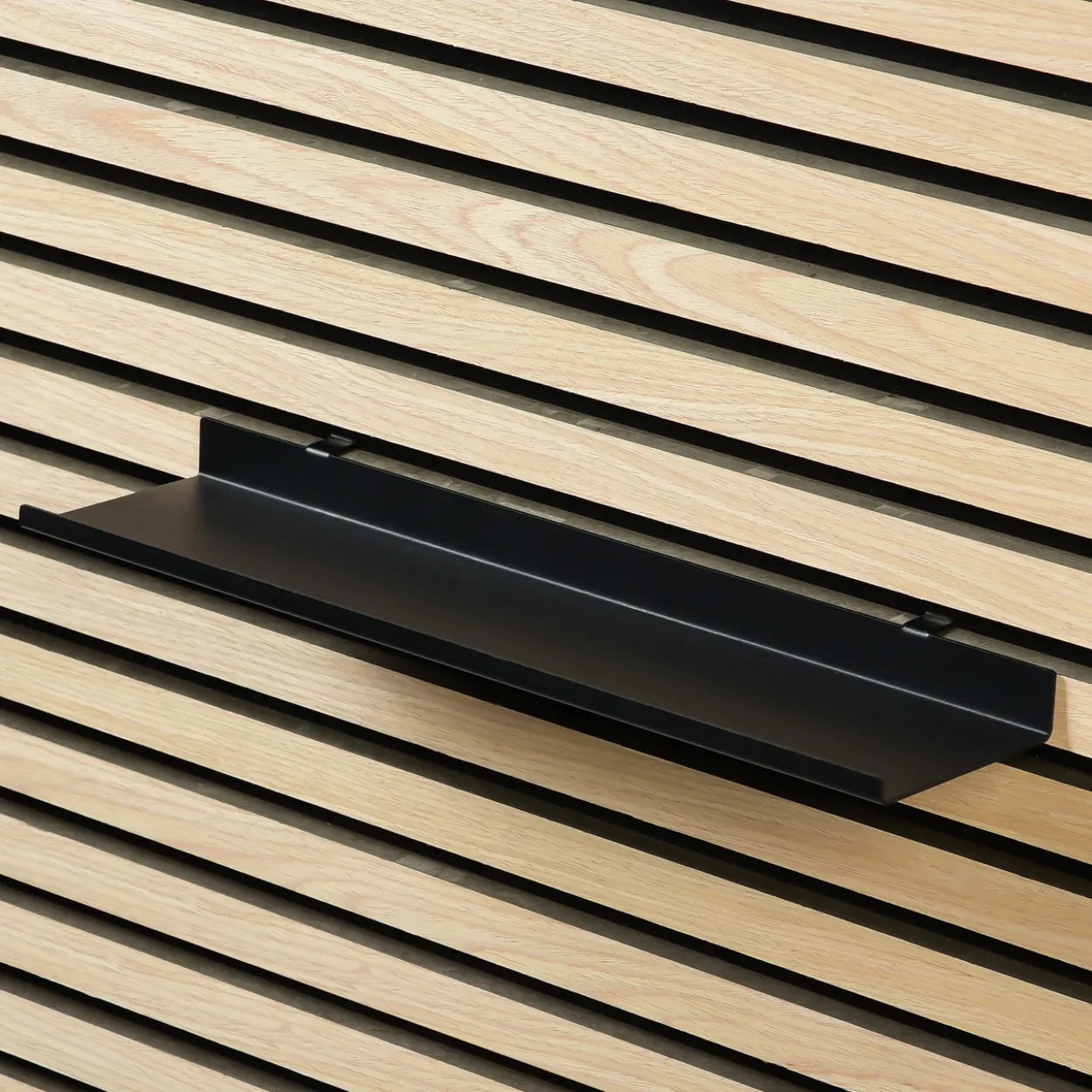 Millex sort hylle 40 cm til akustikkpanel
