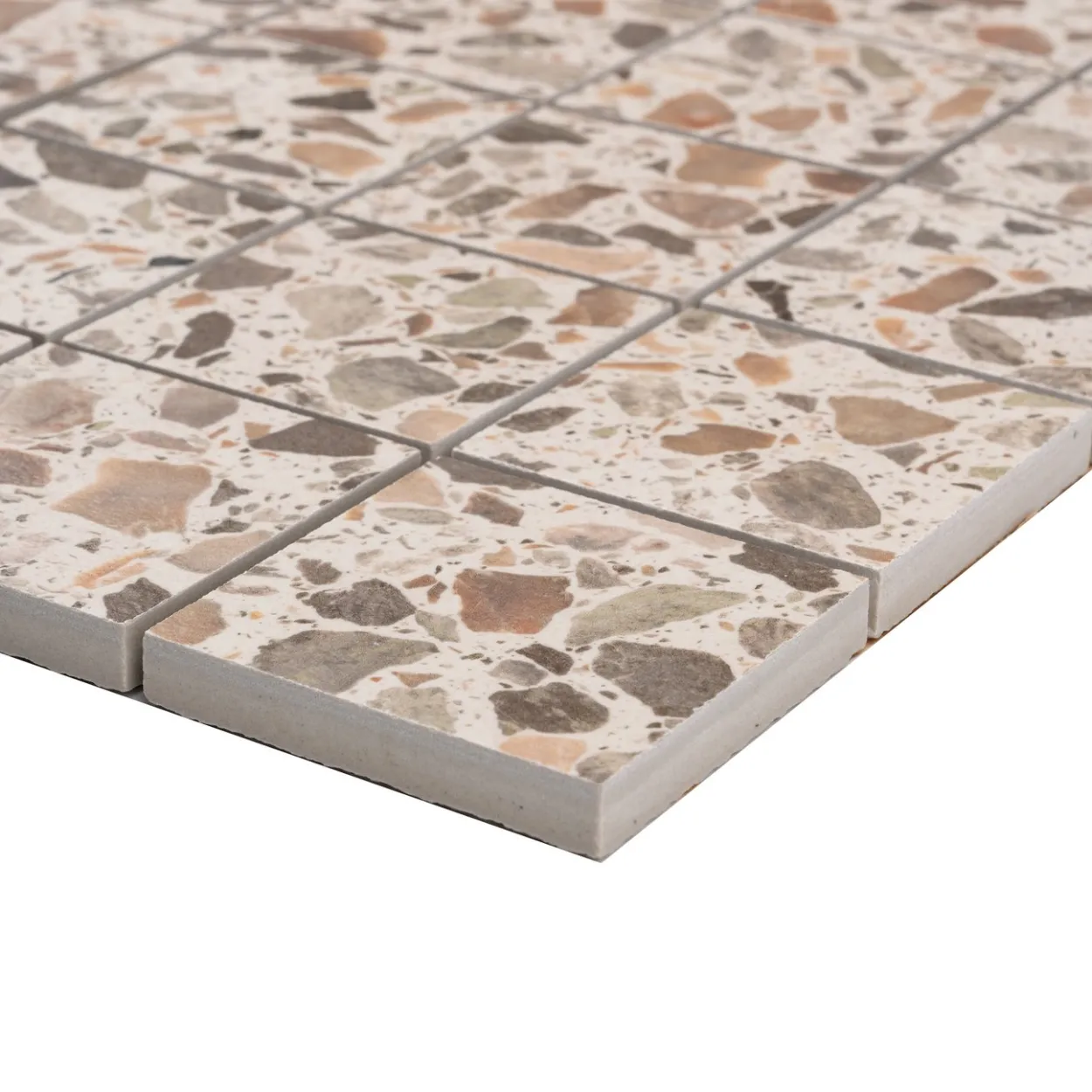 Terrazzo beige mosaikk 6x6 9mm