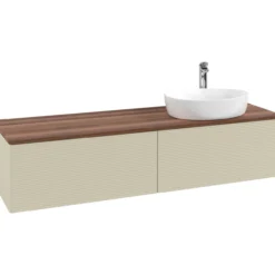 V&b antao servantskap 2 skuffer rillet 1600x360x500 høyre m/kranhull silkegrå/valnøtt