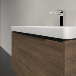 V&b subway 3.0 servantskap 77x42 arizona oak håndtak i volcano black
