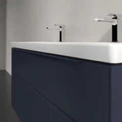 V&b subway 3.0 servantskap 127x57 f/dobbel servant marine blue m/lys håndtak i møbelets farge