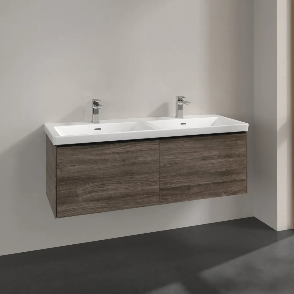 V&b subway 3.0 servantskap 127x42 f/dobbel servant stone oak håndtak i volcano black