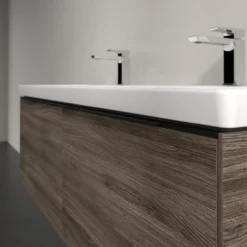 V&b subway 3.0 servantskap 127x42 f/dobbel servant stone oak m/lys håndtak i volcano black