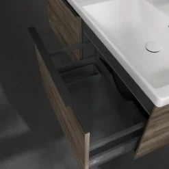 V&b subway 3.0 servantskap 127x42 f/dobbel servant stone oak m/lys håndtak i volcano black