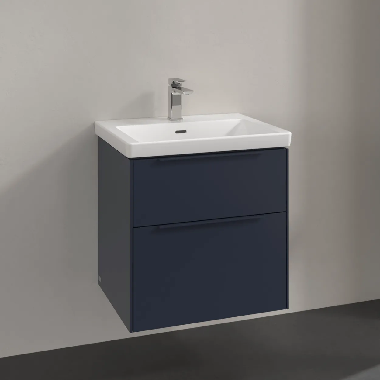 V&b subway 3.0 servantskap 57x47 marine blue håndtak i møbelets farge