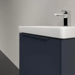 V&b subway 3.0 servantskap 47x42 marine blue håndtak i møbelets farge