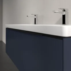 V&b subway 3.0 servantskap 127x42 marine blue håndtak i volcano black