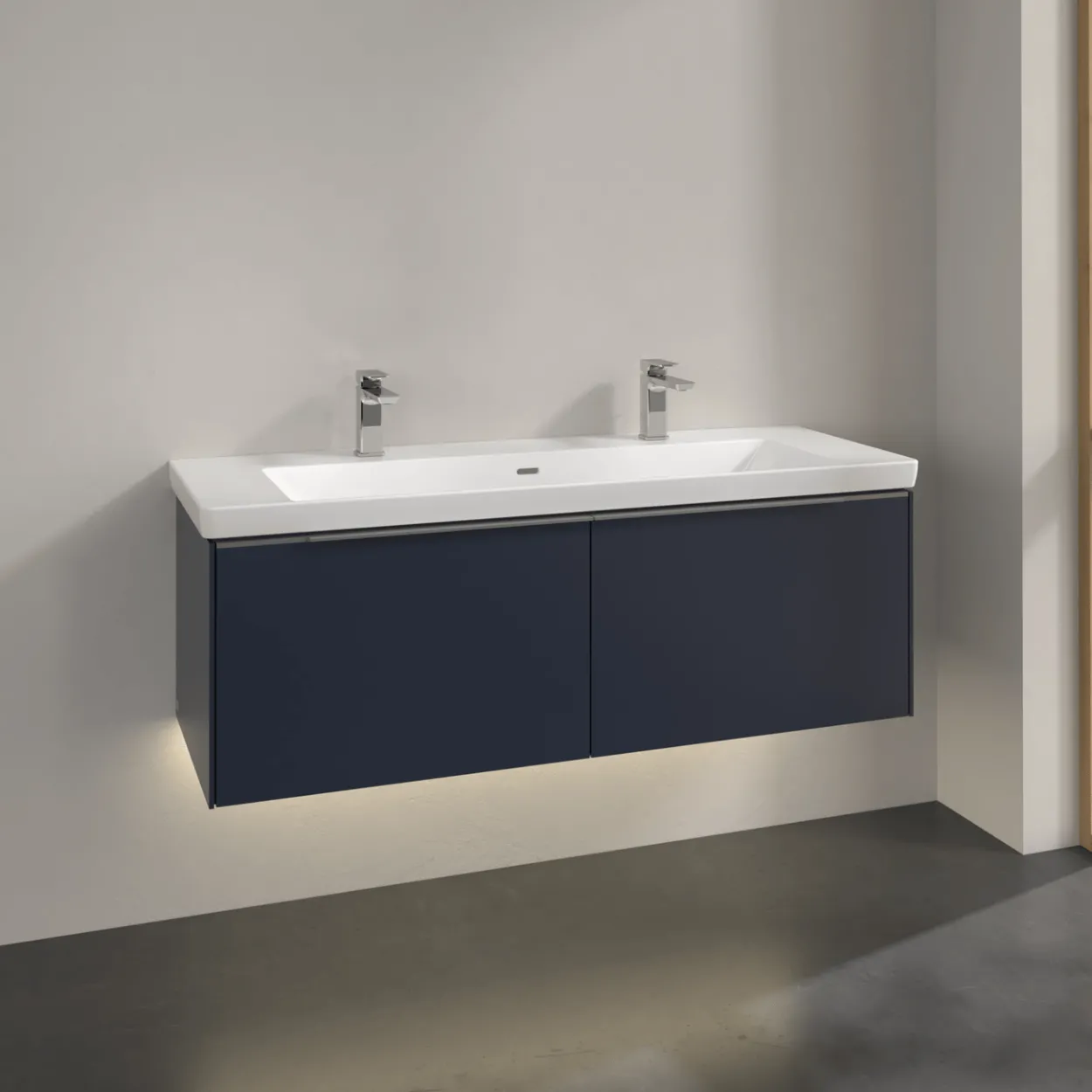 V&b subway 3.0 servantskap 127x42 marine blue m/lys håndtak i krom
