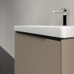 V&b subway 3.0 servantskap 66x42 taupe håndtak i volcano black
