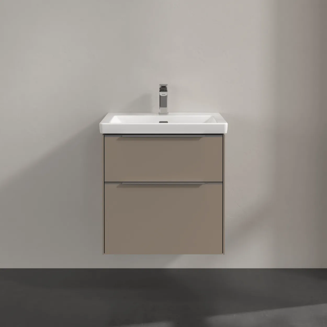 V&b subway 3.0 servantskap 57x47 taupe m/lys håndtak i krom