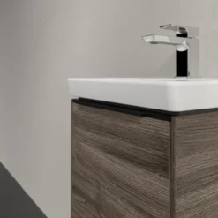 V&b subway 3.0 servantskap 35x42 venstre stone oak håndtak i volcano black