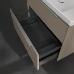 V&b subway 3.0 servantskap 77x57 volcano black m/lys håndtak i krom
