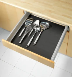 Wenko antisklimatte striper 50x150 cm - sort